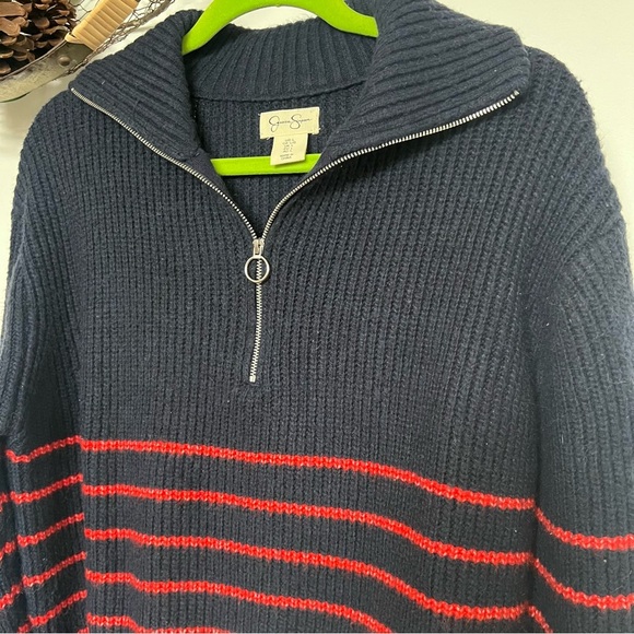 Jessica Simpson oversized crop top - Picture 4 of 6